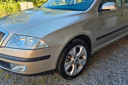 Skoda Octavia 224.000 km 2.990 &euro; Pfullendorf 88630