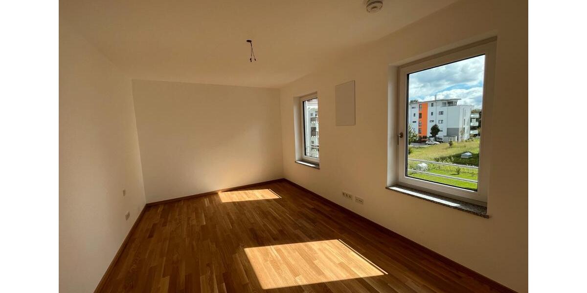 Etagenwohnung Kolbermoor - 3 Zimmer, 77 m&sup2;, 1.466&euro; | Angebot:26361296