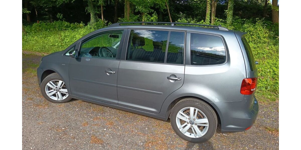 VW Touran 111.453 km 9.400 &euro; Itzehoe 25524