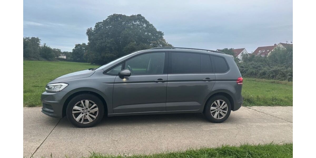 VW Touran 111.000 km 19.999 &euro; Hofheim 65719