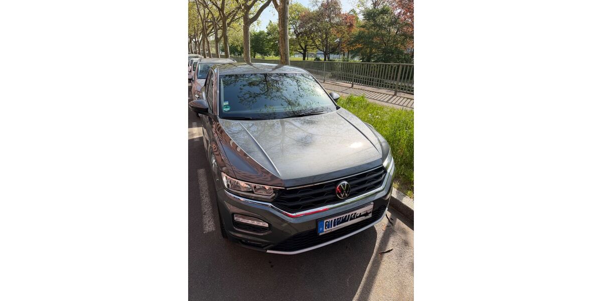 VW T-Roc 20.500 km 21.500 &euro; Frankfurt am Main 60329