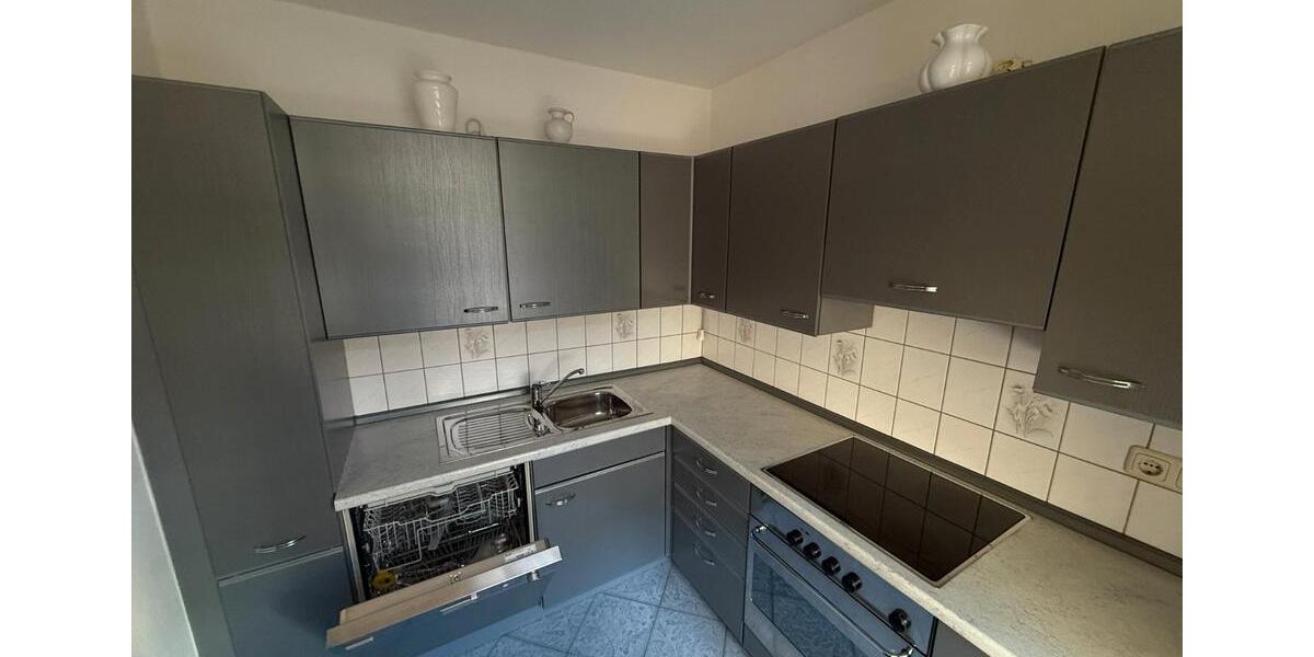 Etagenwohnung Lengenfeld - 2 Zimmer, 83 m&sup2;, 455&euro; | Angebot:26059550