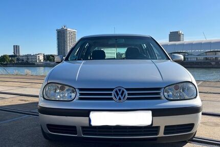 VW Golf