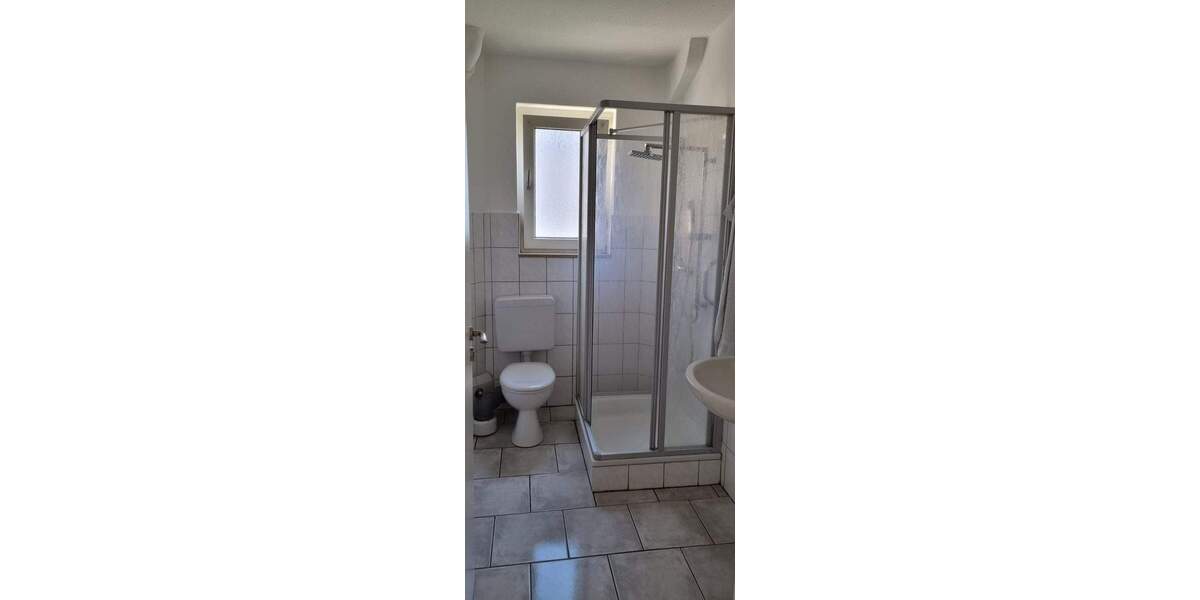 Etagenwohnung Lage - 3 Zimmer, 64 m&sup2;, 595&euro; | Angebot:24909775