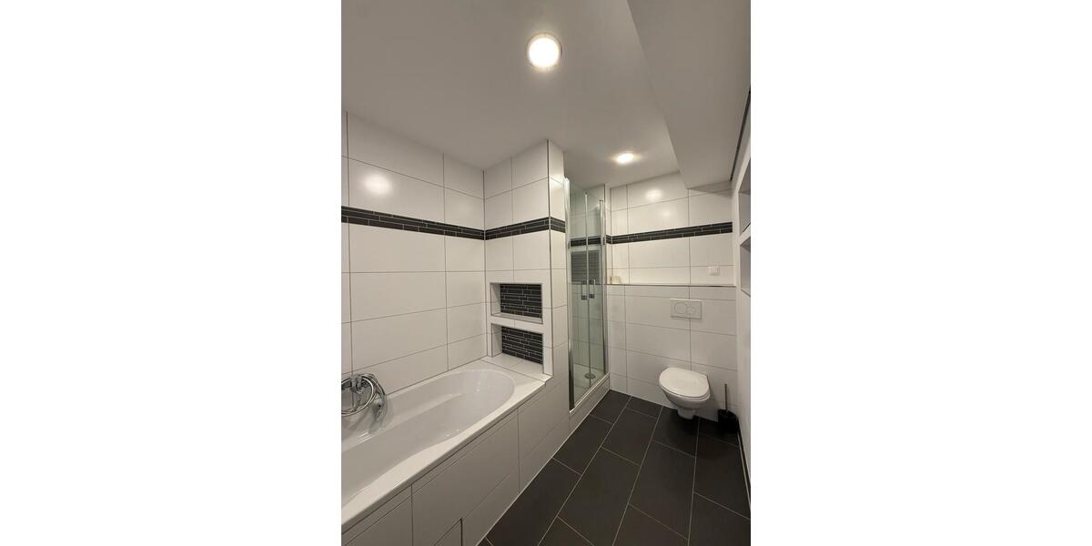 Etagenwohnung Neuwied - 3.5 Zimmer, 101 m&sup2;, 255.000&euro; | Angebot:26021202