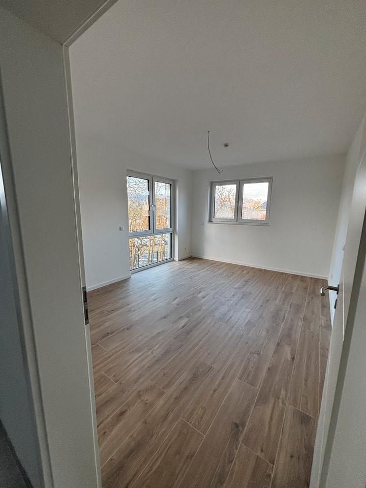 Erstbezug: Helles Reihenendhaus