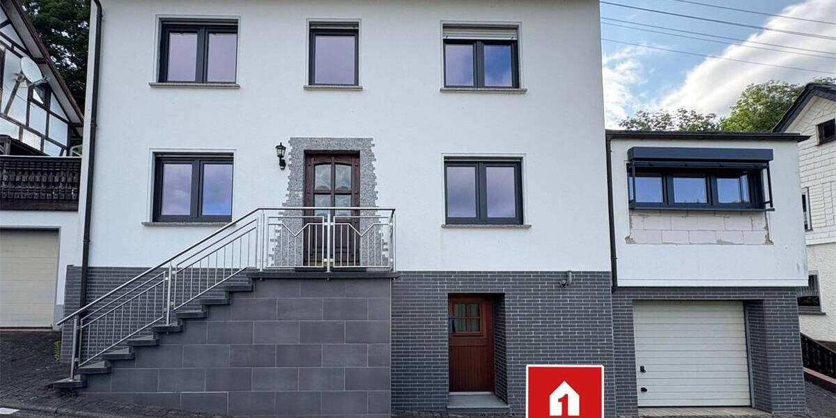 Einfamilienhaus Brachbach - 8 Zimmer, 150 m&sup2;, 210.000&euro; | Angebot:25738156