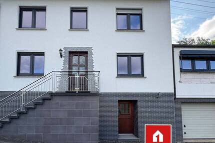 Haus Brachbach - 8 Zimmer, 150 m&sup2;, 210.000&euro; | Angebot:25738156