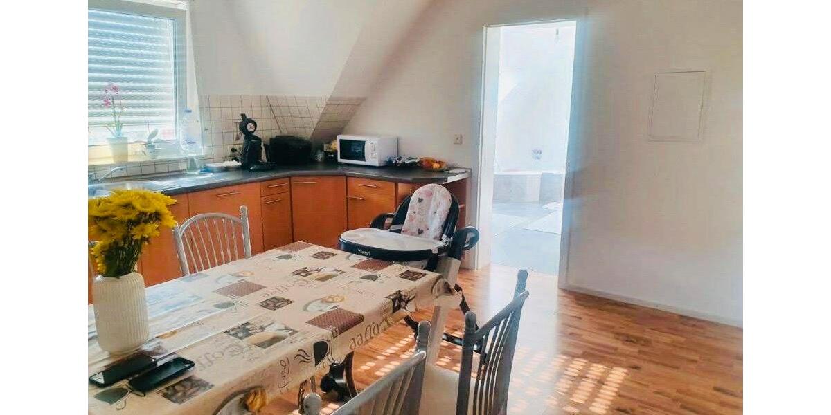 Dachgeschoßwohnung Friesenheim - 3 Zimmer, 100 m&sup2;, 1.180&euro; | Angebot:25477865