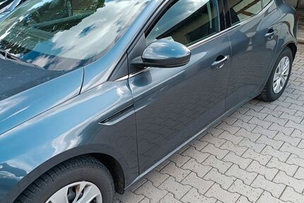 Renault Megane 61.337 km 9.000 &euro; Schneeberg OT Neustädtel 08289