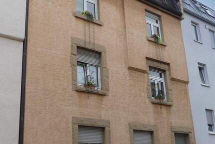 Dreifamilienhaus in gut angebundener Wohngegend nahe dem Main zu verkaufen! 9 zimmer