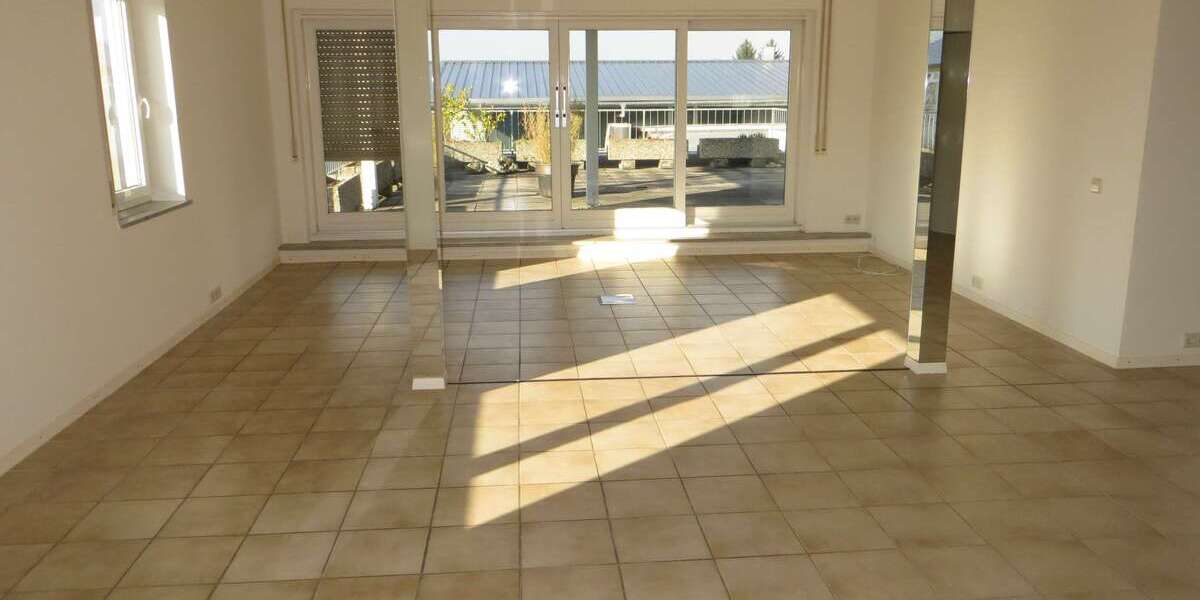 Etagenwohnung Bissingen - 5.5 Zimmer, 184 m&sup2;, 1.500&euro; | Angebot:27146967