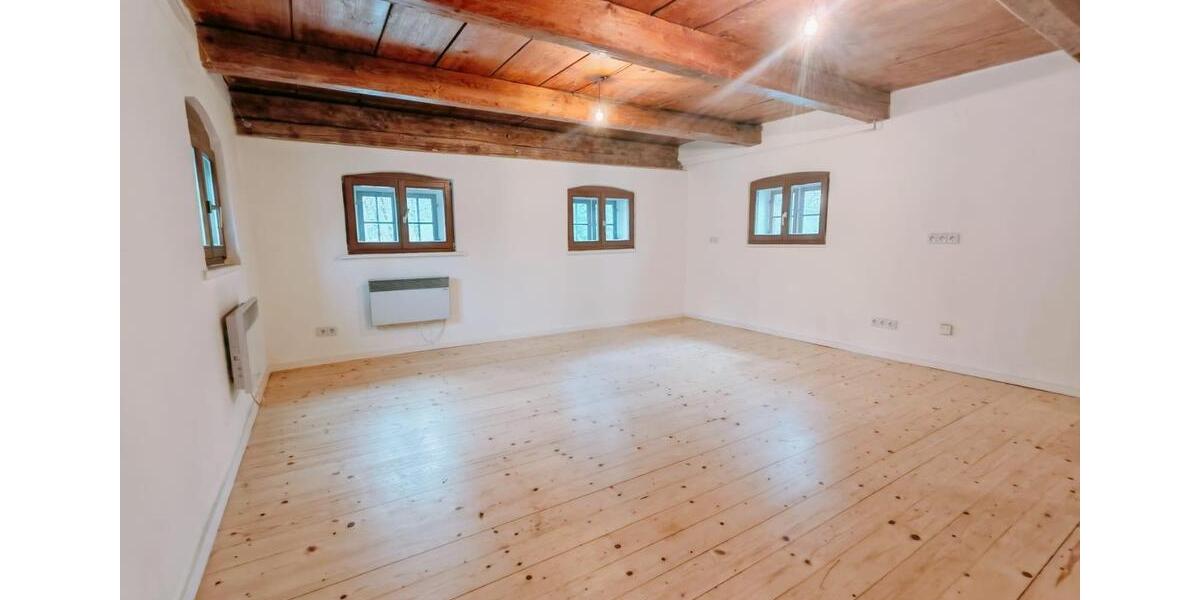 Einfamilienhaus Berg - 5 Zimmer, 130 m&sup2;, 4.250&euro; | Angebot:24715178