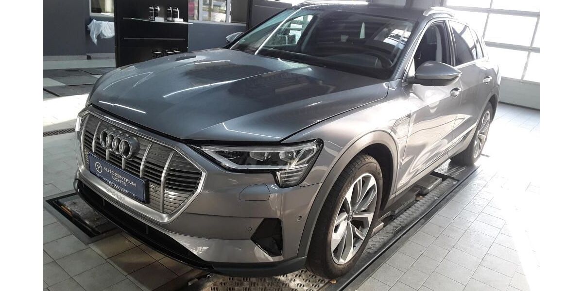 Audi e-tron 29.800 km 28.499 &euro; Uchte 31600