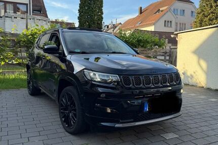 Jeep Compass 79.379 km 20.900 &euro; Stuttgart 70567