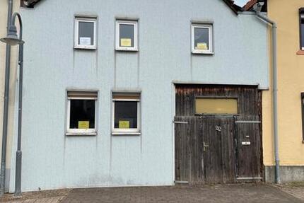 Famielienhaus Renovierungsarbeiten bedürftig zimmer