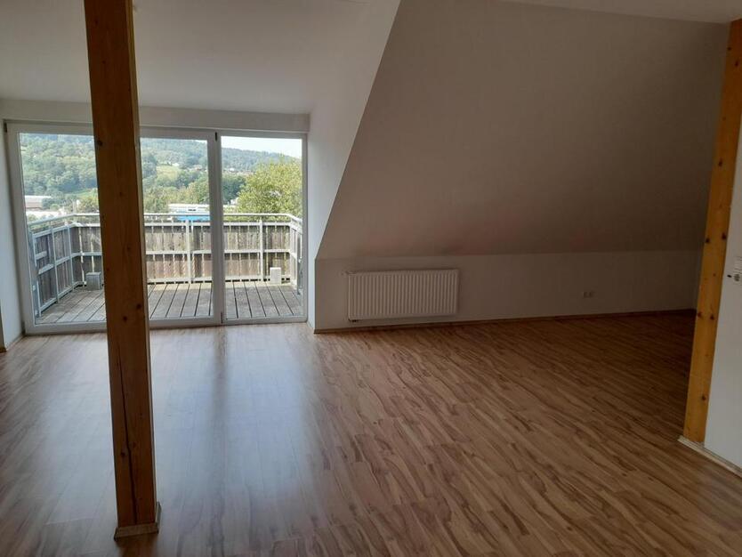 Mieten Sie diese schöne 3 Zimmer DG Wohnung in 94078 Freyung zimmer