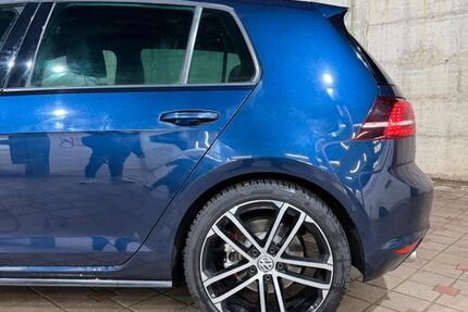 VW Golf 246.000 km 11.250 &euro; merenberg 35799