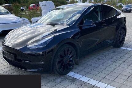 Tesla Model Y 22.619 km 42.400 € Obertraubling 93083