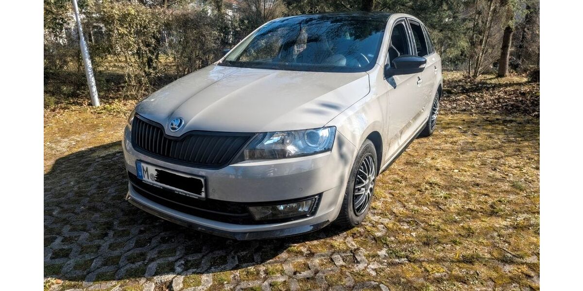 Skoda Rapid 126.245 km 11.999 &euro; Neubiberg 85579