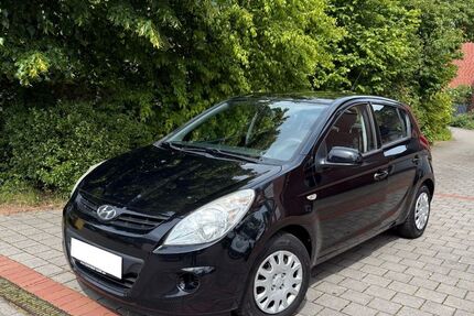 Hyundai i20 207.000 km 1.750 &euro; Dusseldorf 40595