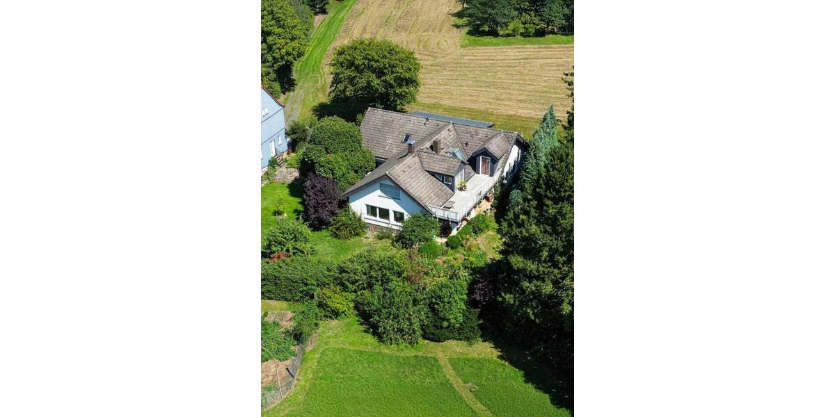 Einfamilienhaus Alsfeld - 8.5 Zimmer, 262 m&sup2;, 475.000&euro; | Angebot:25936660