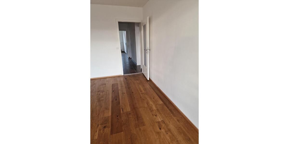 Etagenwohnung Neusäß - 4 Zimmer, 103 m&sup2;, 385.000&euro; | Angebot:26942176