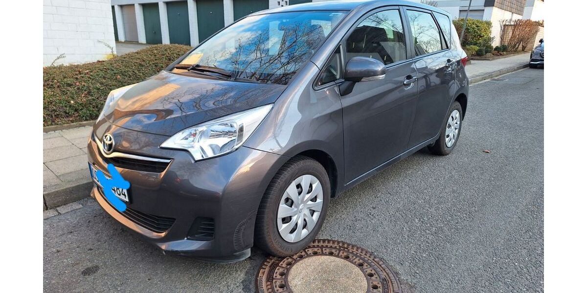 Toyota Verso-S 30.000 km 5.900 &euro; Osnabrück 49076