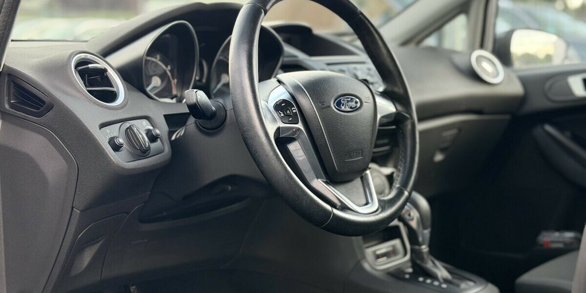 Ford Fiesta Celebration / Automatik / Klima 59.900 km 10.990 &euro; Mönchengladbach 41066