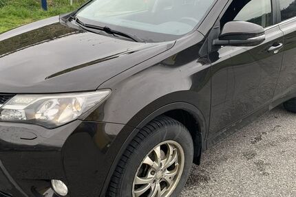 Toyota RAV 4 137.000 km 11.890 &euro; Lenggries,Fleck 83661
