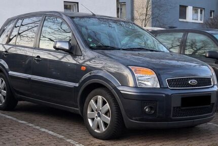 Ford Fusion 21.000 km 3.800 &euro; Bremen 28239