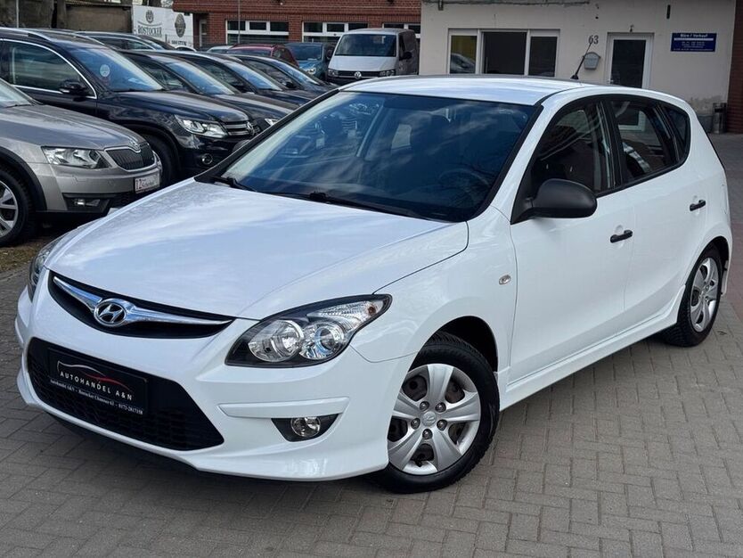 i30