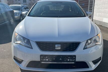 Seat Leon 213.727 km 4.900 &euro; Münchberg 95213