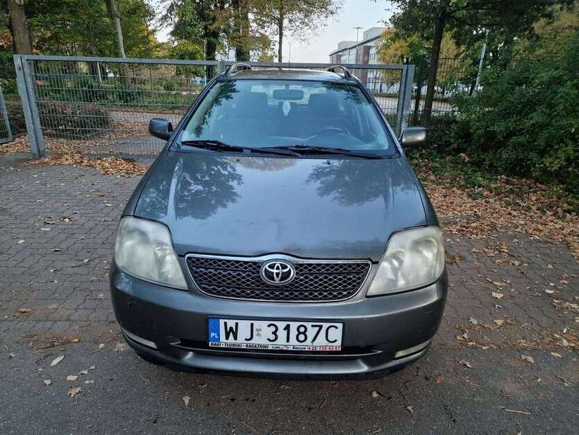 Toyota Corolla 250.000 km 2.100 € Quickborn 25451