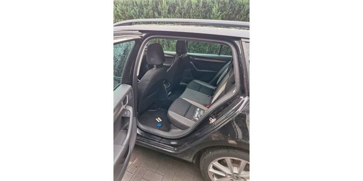Skoda Octavia 419.150 km 5.000 &euro; Padenstedt 24634