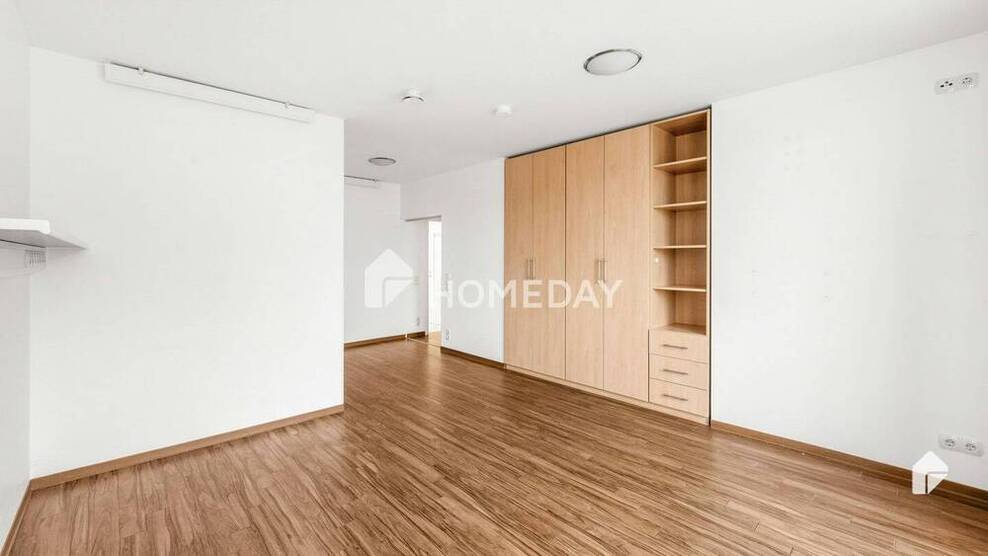 Bezugsfrei! Großzügige 6-Zimmer-Wohnung mit Balkon, EBK und 4 Stellplätzen in Wetter (Ruhr)