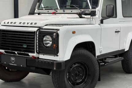 Land Rover Defender 161.150 km 31.480 &euro; Sinsheim 74889