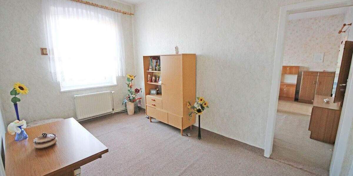 großes Reihenmittelhaus in BTF-Wolfen OT Greppin - auch für 2 Generationen geeignet 1 zimmer