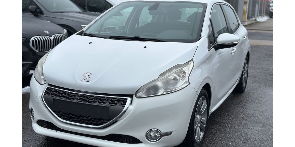 Peugeot 208 94.000 km 6.090 &euro; Rheinbach 53359