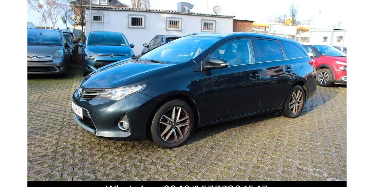 Toyota Auris 233.418 km 6.900 &euro; Würselen 52146