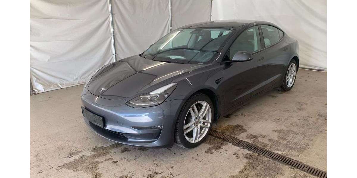 Tesla Model 3 100.000 km 25.950 &euro; Herges-Hallenberg 98587