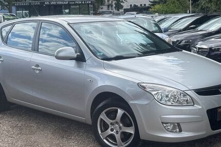 Hyundai i30 64.000 km 5.990 &euro; Berlin 13127
