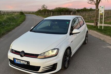VW Golf 180.000 km 12.990 &euro; Rümmelsheim 55452