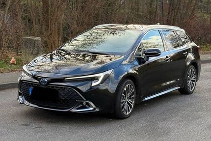 Toyota Corolla 77.350 km 23.400 &euro; Hennef 53773