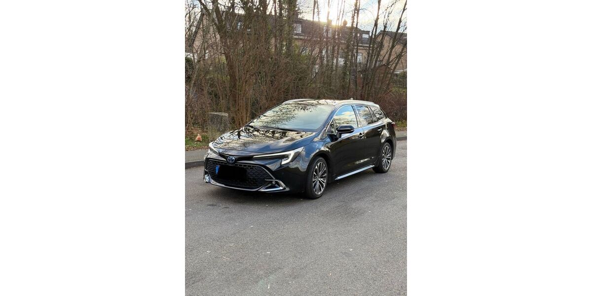 Toyota Corolla 77.350 km 23.400 &euro; Hennef 53773