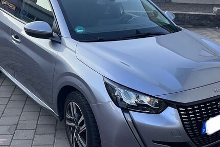Peugeot 208 83.000 km 14.900 &euro; Saarwellingen 66793