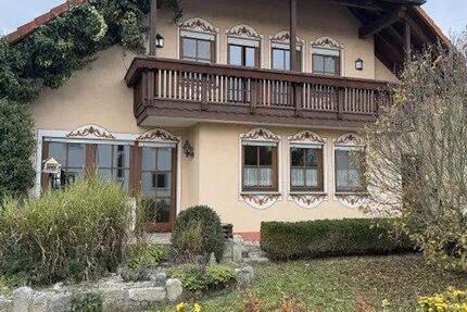 Haus Dettelbach - 8 Zimmer, 266 m&sup2;, 550.000&euro; | Angebot:26395311