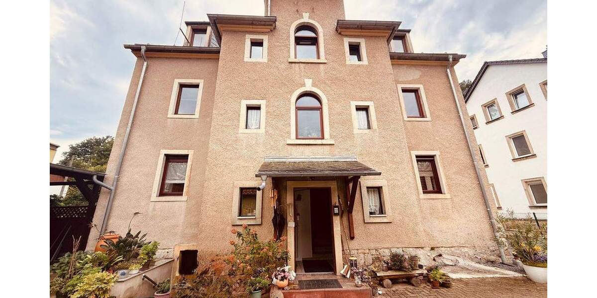 Einfamilienhaus Pirna - 9 Zimmer, 260 m&sup2;, 490.000&euro; | Angebot:25109404