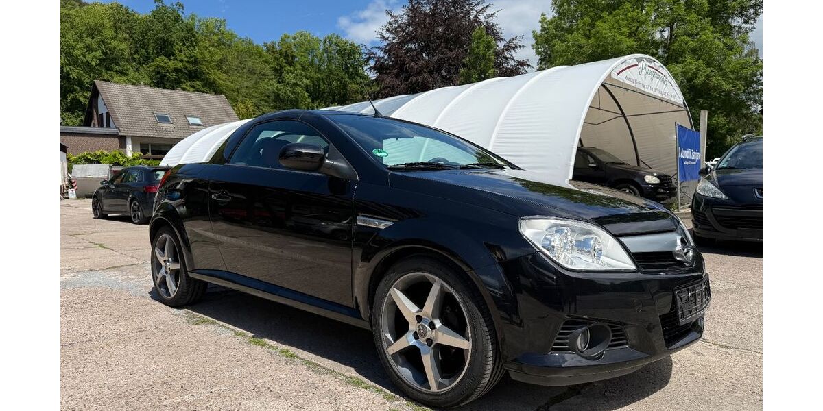 Opel Tigra 104.800 km 4.590 &euro; Höxter 37671