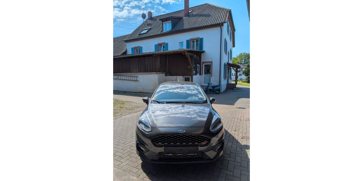 Ford Fiesta 73.650 km 19.900 &euro; March 79232